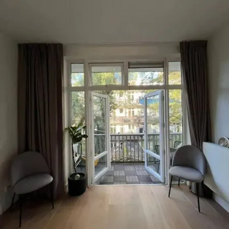 Fully Renovated Two Bedroom In The Centre Of *
